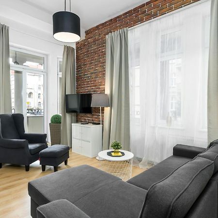 Apartment Poznan Mtp Chelmonskiego By Noclegi Renters المظهر الخارجي الصورة