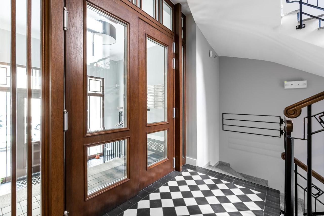 Apartment Poznan Mtp Chelmonskiego By Noclegi Renters المظهر الخارجي الصورة